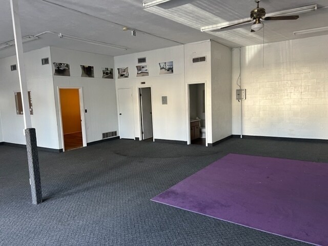 More Photos Of 300-330 S Yonge St, Ormond Beach Warehouse For Sale