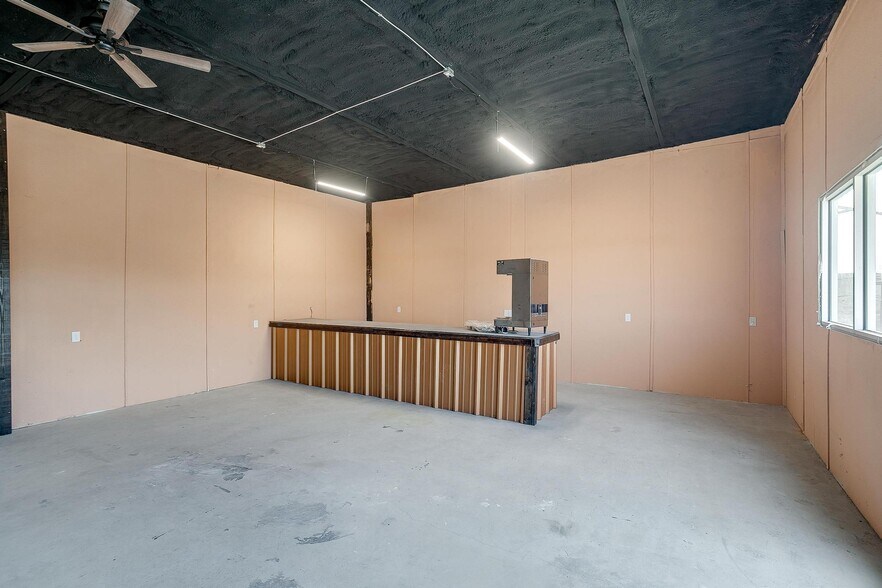 More Photos Of 4920 Tin Top Rd, Weatherford Office For Sale