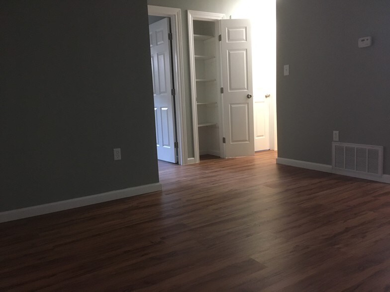 More Photos Of 3936 Lori Sue Ave, Dayton Apartments For Sale