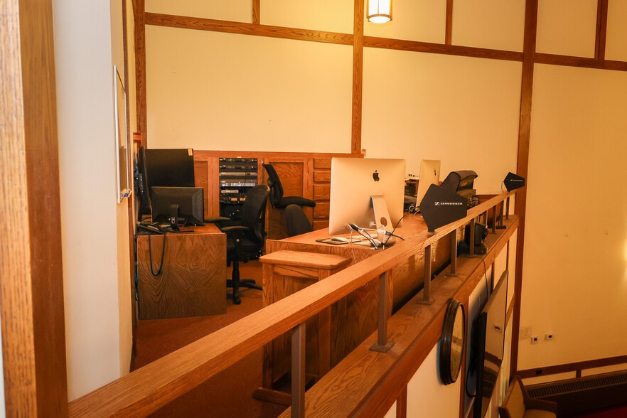 More Photos Of 1135 Buffalo St, Franklin Religious Facility For Sale