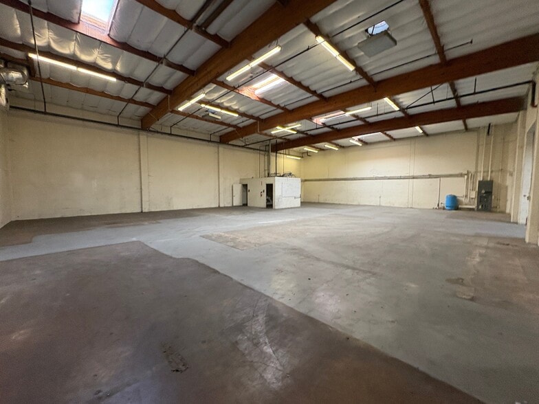 More Photos Of 3405 Standish Ave, Santa Rosa Warehouse For Lease