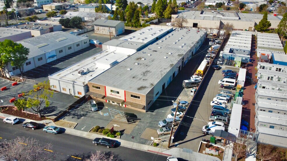 More Photos Of 2570 Leghorn St, Mountain View Flex For Lease