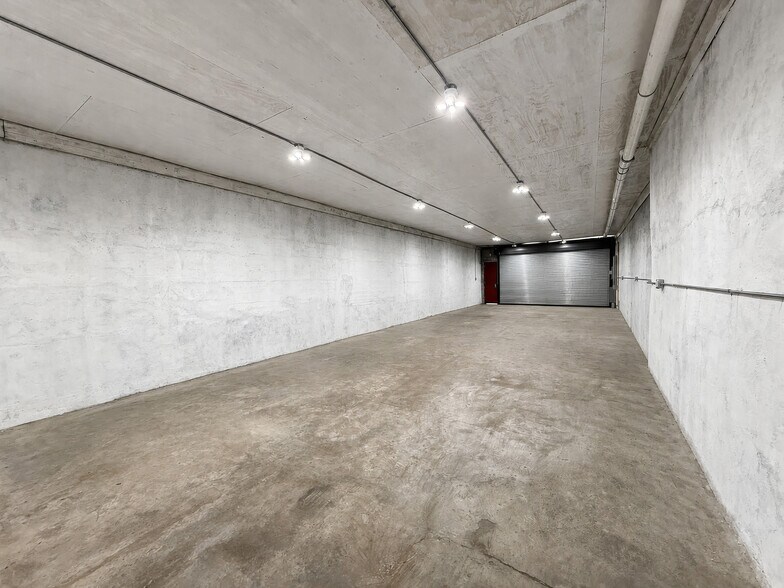 More Photos Of 513 Hancock St, Brooklyn Industrial For Lease