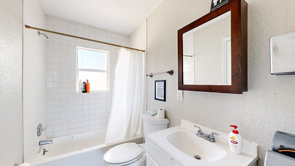 More Photos Of 1944 Aurora Rd, Melbourne General Retail For Sale