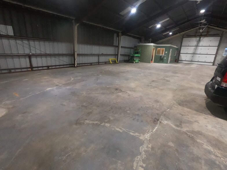 More Photos Of 109 S 11th Ave, Maywood Warehouse For Sale