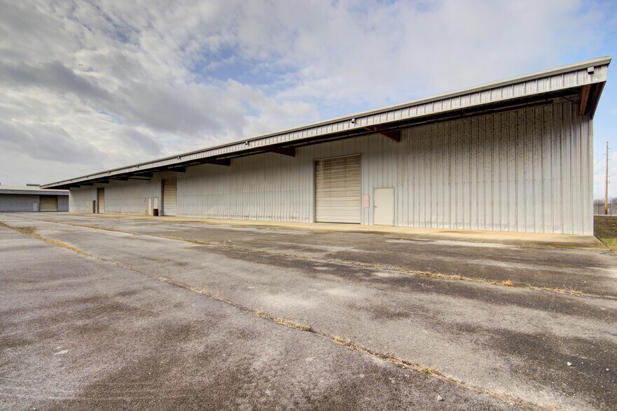 More Photos Of 24895 N Gin St, Belle Mina Unknown For Lease
