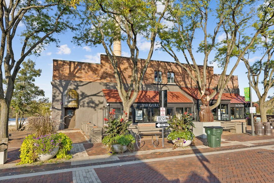 More Photos Of 21 N River St, Batavia Unknown For Lease