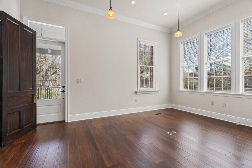 More Photos Of 125 N Theard St, Covington Medical For Lease