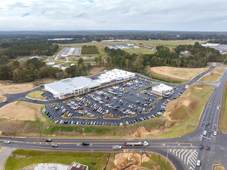 Primary Photo Of 4812 Highway 280, Alexander City General Retail For Lease