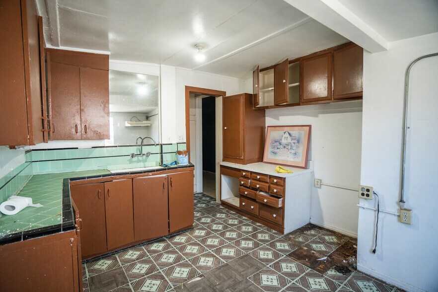 More Photos Of 1619 S St Andrews Pl, Los Angeles Apartments For Sale