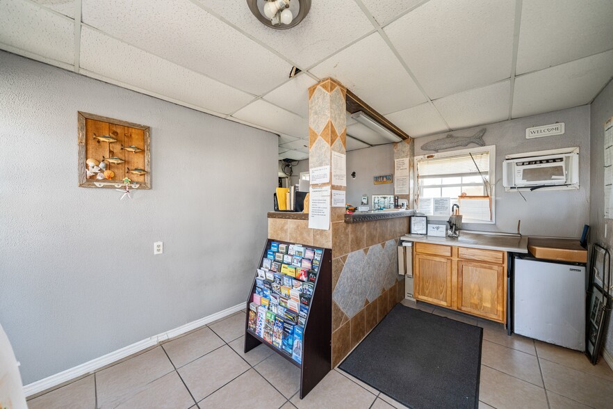 More Photos Of 309 S Fulton Beach Rd, Rockport Hotel For Sale