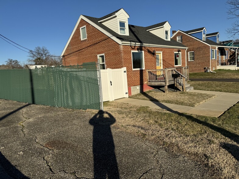 Primary Photo Of 206 New Jersey Ave NE, Glen Burnie Office For Sale