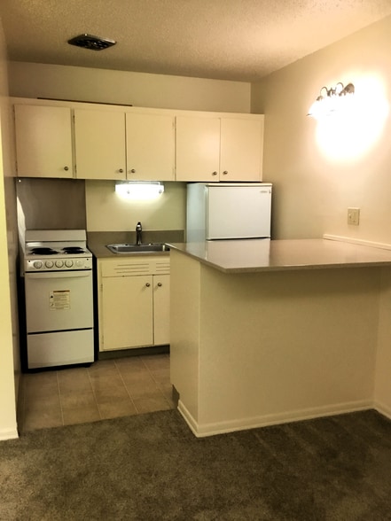 More Photos Of 5730 SE Center St, Portland Multifamily For Sale