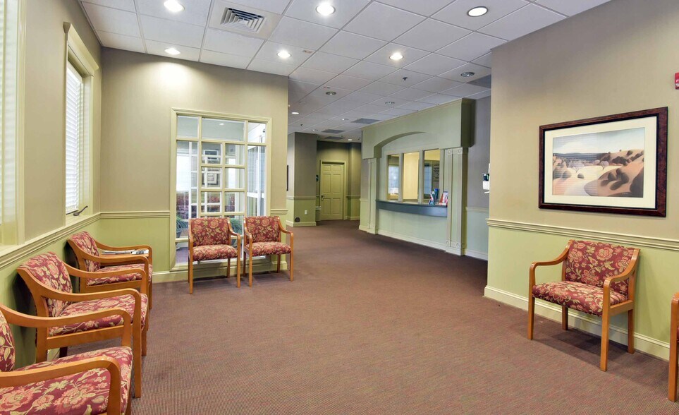 More Photos Of 354 E Washington Ave, Ashburn Healthcare For Sale