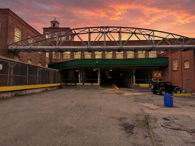 More Photos Of 620 Spring St, North Dighton Warehouse For Lease
