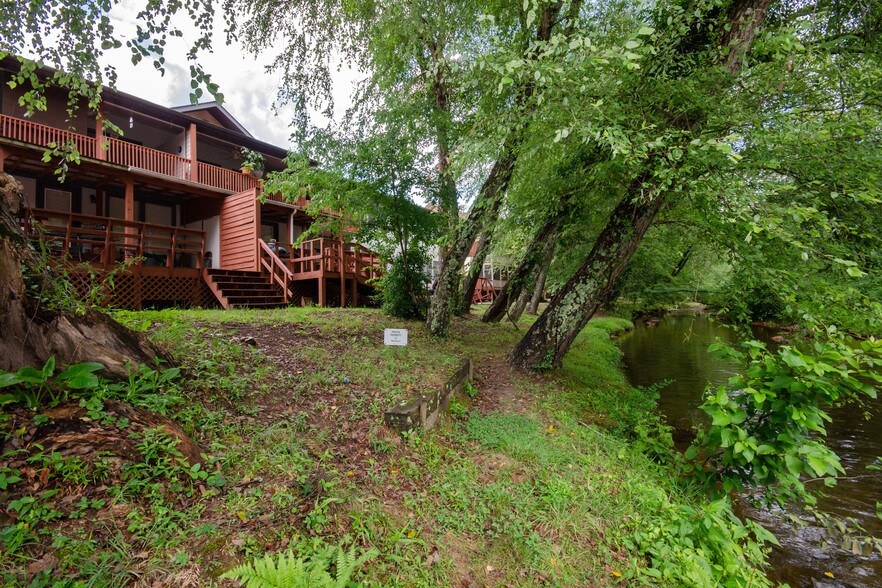 More Photos Of 892 Edelweiss Strasse, Helen Hotel For Sale
