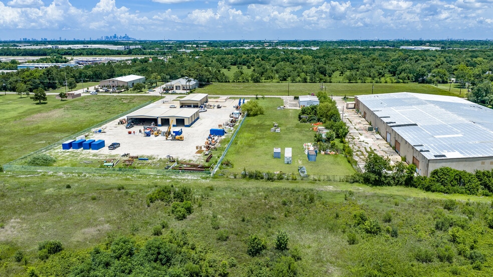 More Photos Of 3802 Knapp Rd, Pearland Warehouse For Sale