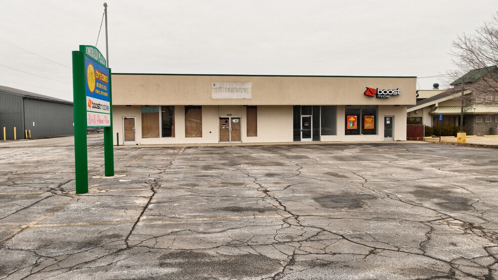 More Photos Of 3220 Bay Rd, Saginaw Storefront For Sale