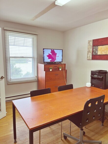 More Photos Of 2282 Boul Des Laurentides, Laval Office For Sale