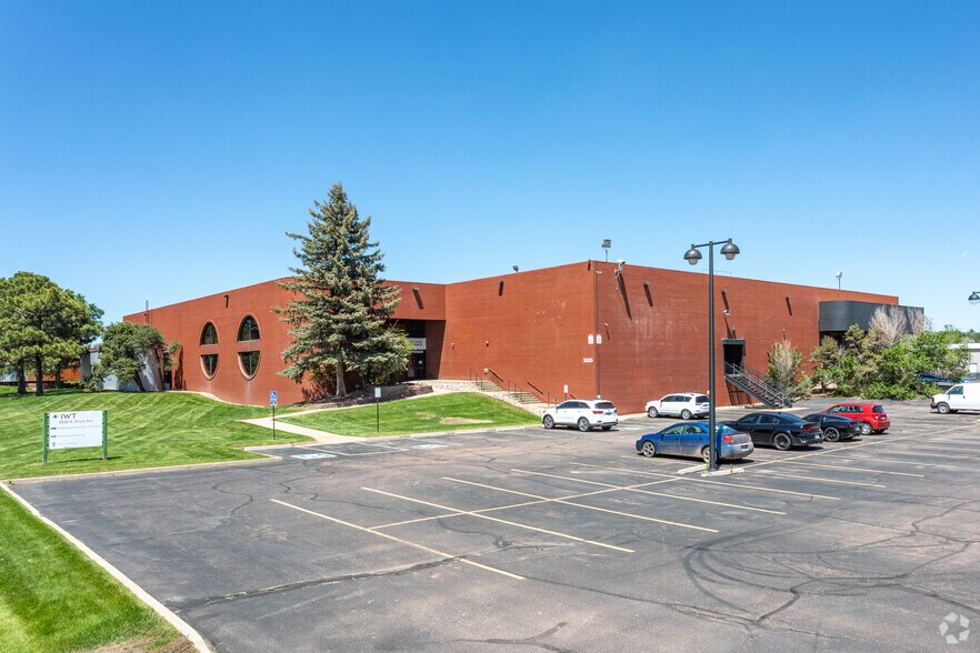 More Photos Of 3505-3525 N Stone Ave, Colorado Springs Warehouse For Lease
