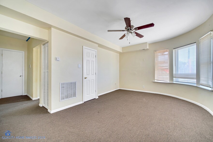 More Photos Of 932-944 E 79th St, Chicago Apartments For Sale