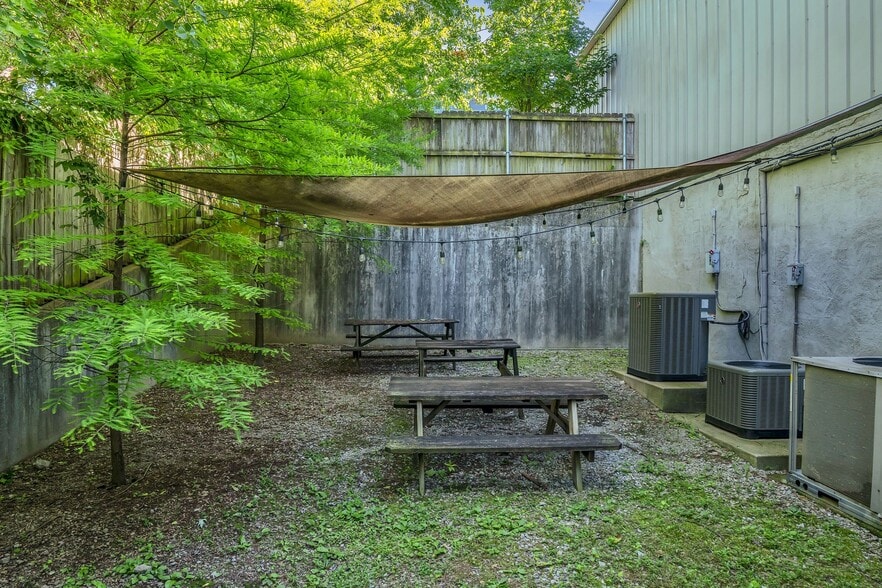 More Photos Of 622 Hamilton Ave, Nashville Loft Creative Space For Lease