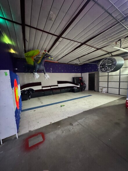More Photos Of 947 Federal Blvd, Denver Warehouse For Sale