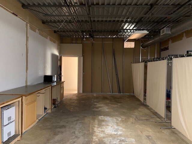 More Photos Of 5607-5667 Manitou Rd, Excelsior Unknown For Lease