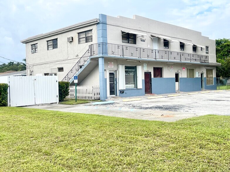 Primary Photo Of 602-608 NW 1st St, Dania Apartments For Sale