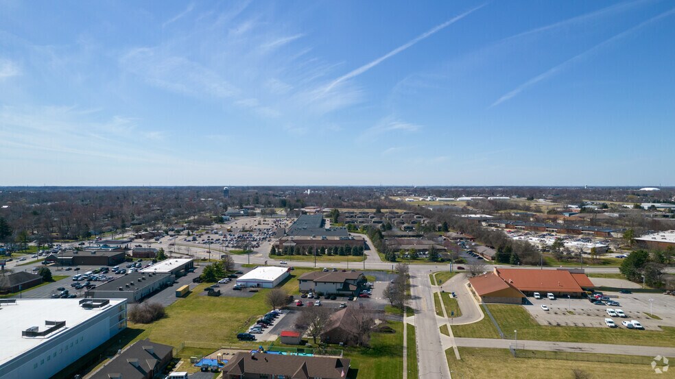 More Photos Of 3962 Brown Park Dr, Hilliard Unknown For Lease
