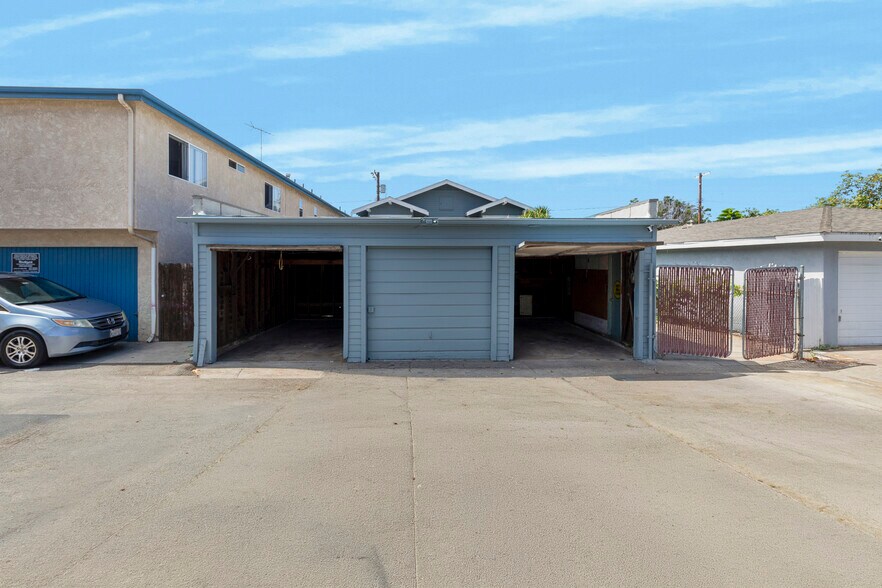 More Photos Of 372 W 11th St, San Pedro Apartments For Sale