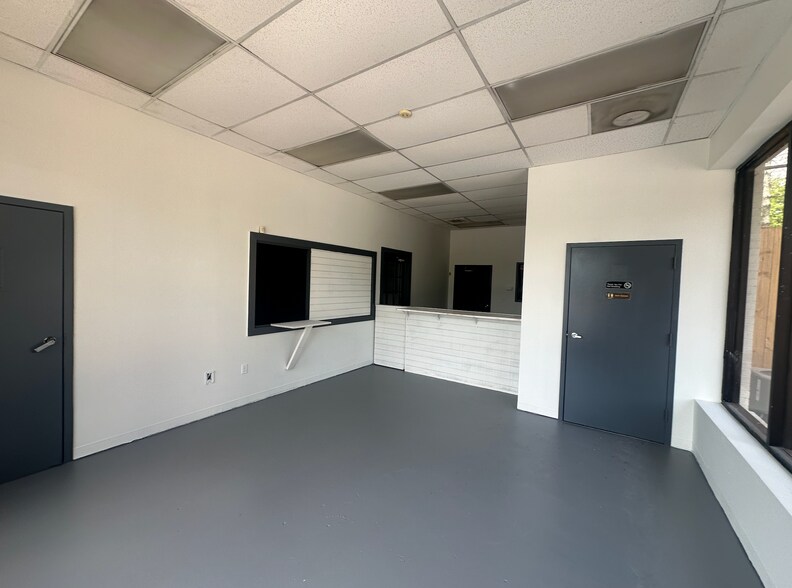 More Photos Of 500 Thornton Rd, Lithia Springs Auto Repair For Lease