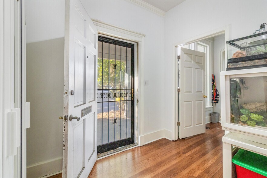 More Photos Of 2282 Central Ave, Memphis Loft Creative Space For Sale