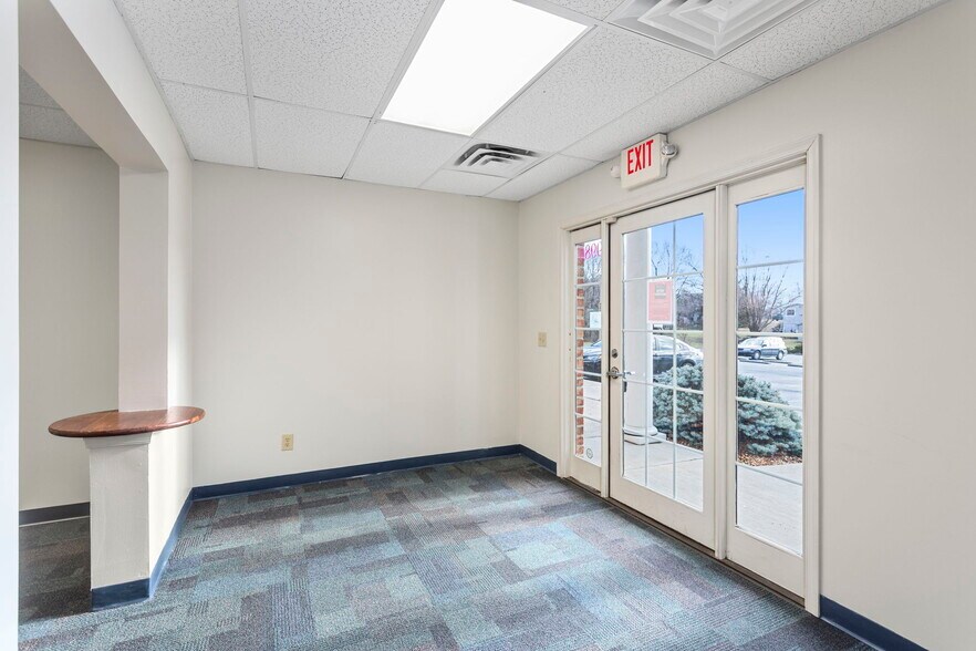 More Photos Of 9986 Spotswood Trl, Mc Gaheysville Office For Lease