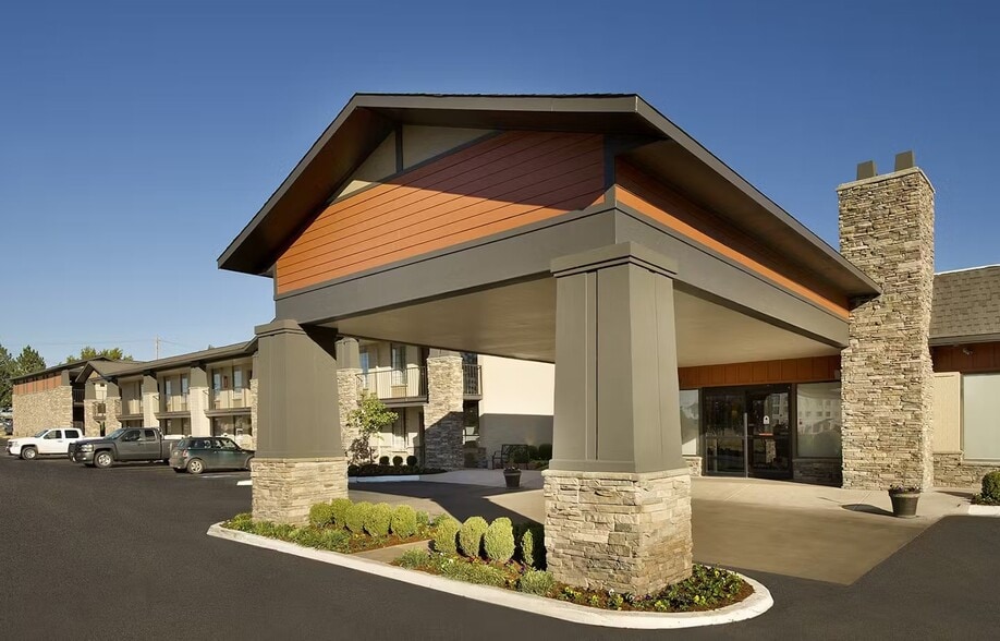 Primary Photo Of 3202 1st St, Woodward Hotel For Sale