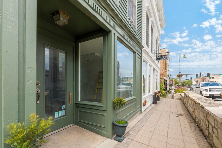 More Photos Of 206-208 Stephen St, Lemont Storefront Retail Residential For Lease