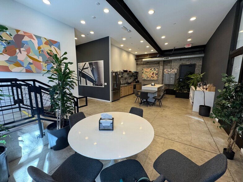 More Photos Of 1528 Webster St, Oakland Coworking Space