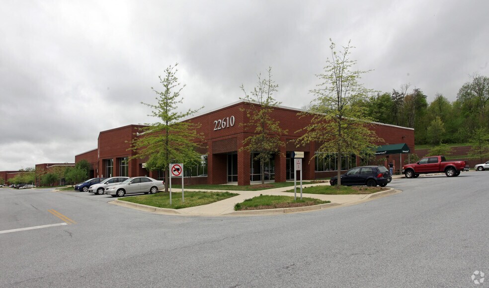 Primary Photo Of 22610 Gateway Center Dr, Clarksburg Flex For Lease