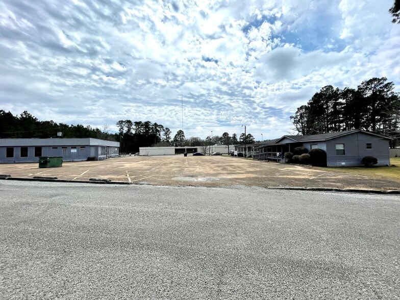 Primary Photo Of 1008 Dickerson Dr, Jasper Land For Lease
