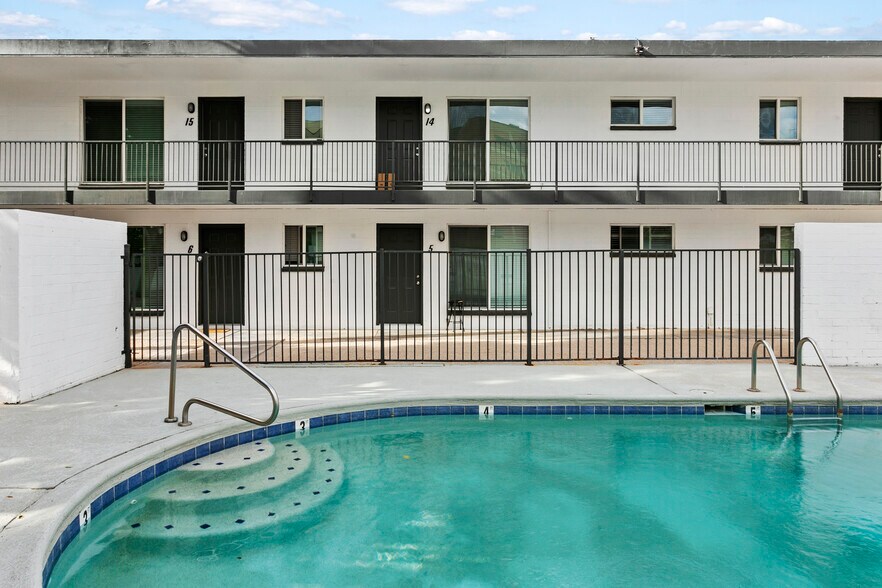 More Photos Of 2014 W Berridge Ln, Phoenix Apartments For Sale