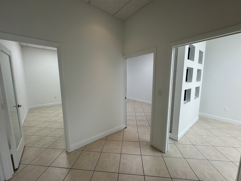 More Photos Of 4005 NW 114th Ave, Doral Business Park For Lease