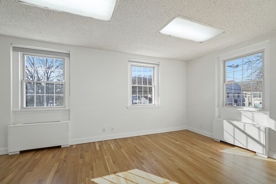 More Photos Of 254-256 Katonah Ave, Katonah Bank For Lease
