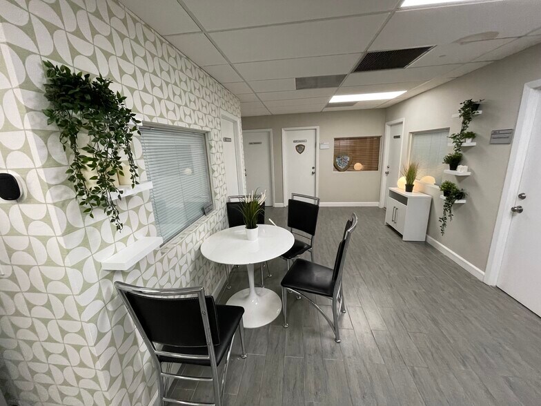 More Photos Of 501 Golden Isles Dr, Hallandale Beach Office For Lease