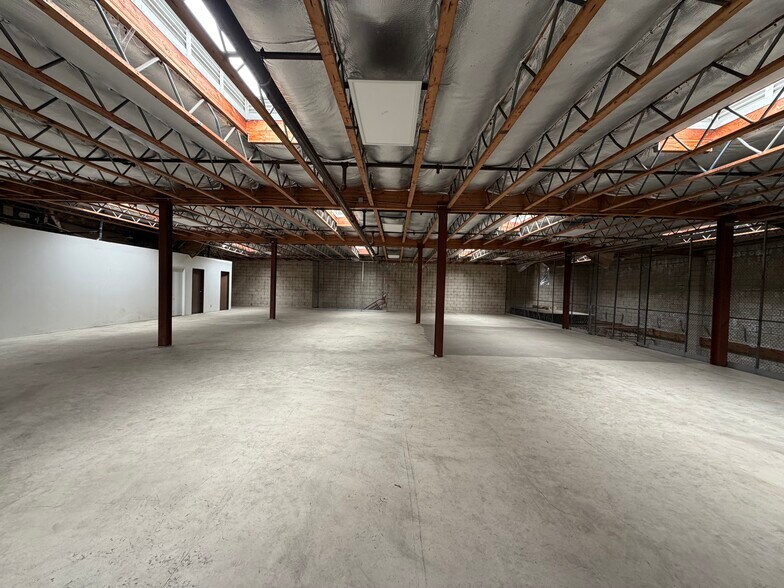 More Photos Of 9517 Gidley St, Temple City Manufacturing For Lease