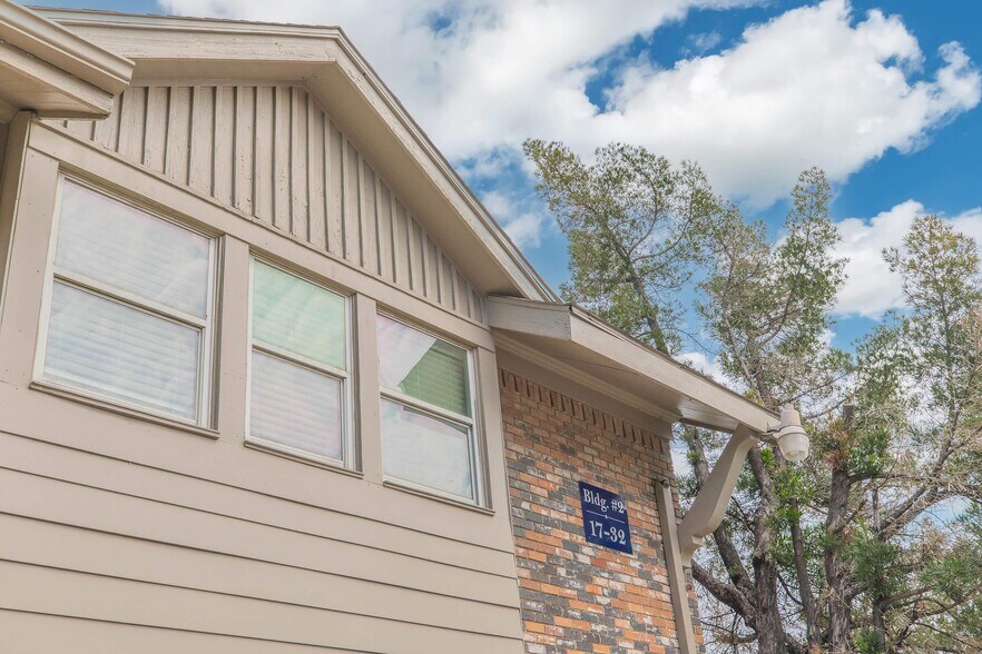 More Photos Of 6768 Renwick Dr, Houston Apartments For Sale