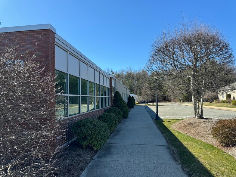 More Photos Of 130 Southampton Rd, Westfield Medical For Lease