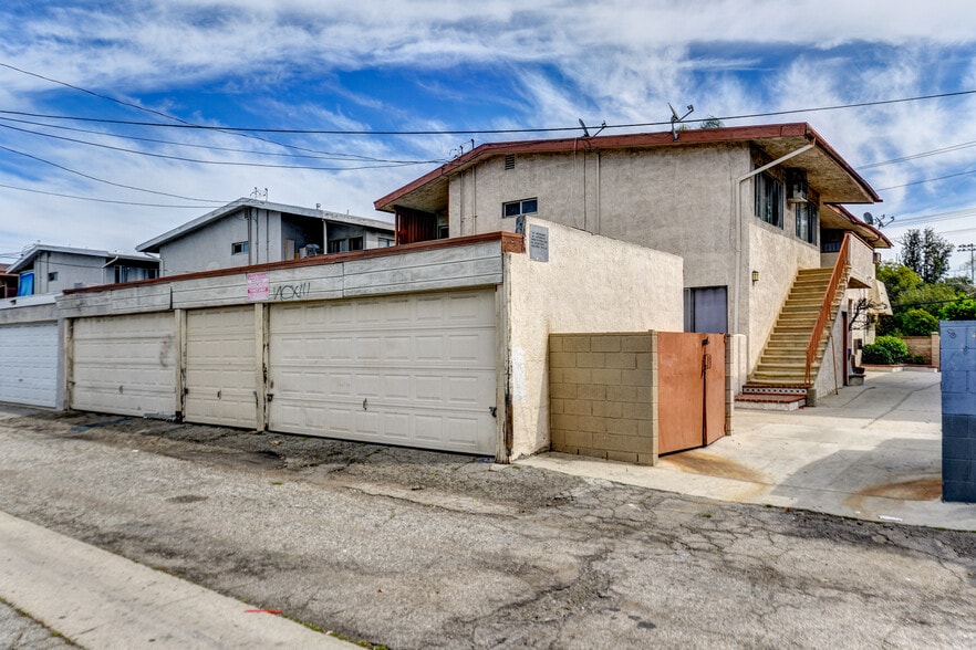More Photos Of 10919 Pioneer Blvd, Santa Fe Springs Apartments For Sale