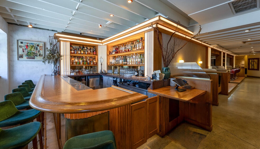 More Photos Of 3131 University Ave, San Diego Restaurant For Lease