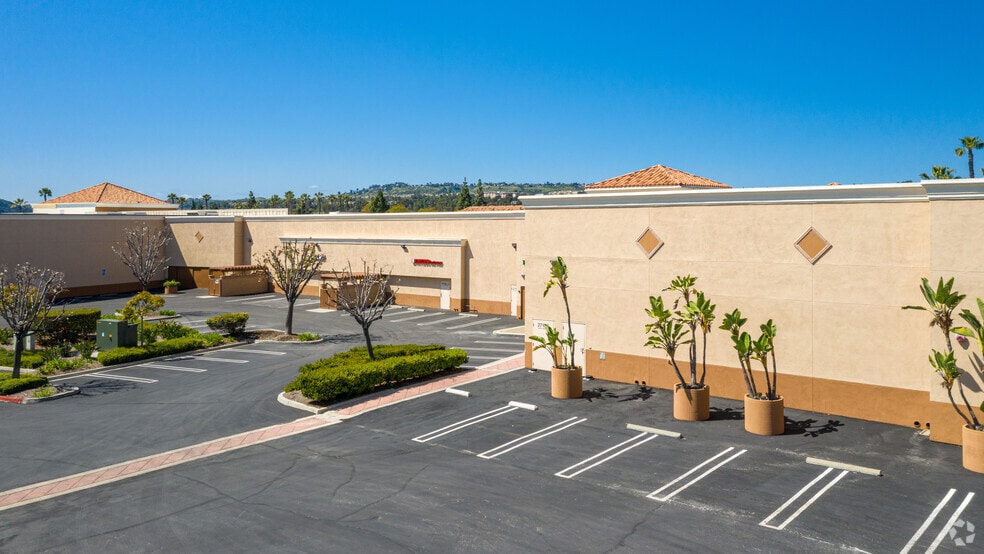 More Photos Of 27000-27470 Alicia Pky, Laguna Niguel Unknown For Lease