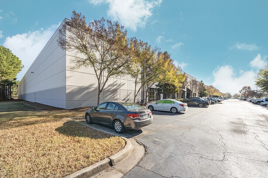 More Photos Of 750 Maxham Rd, Lithia Springs Warehouse For Lease